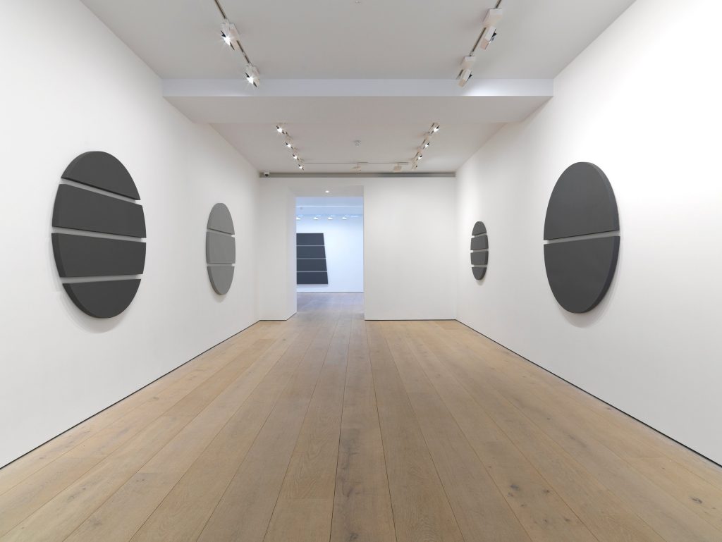 Alan Charlton, installation view at Annely Juda Fine Art, London