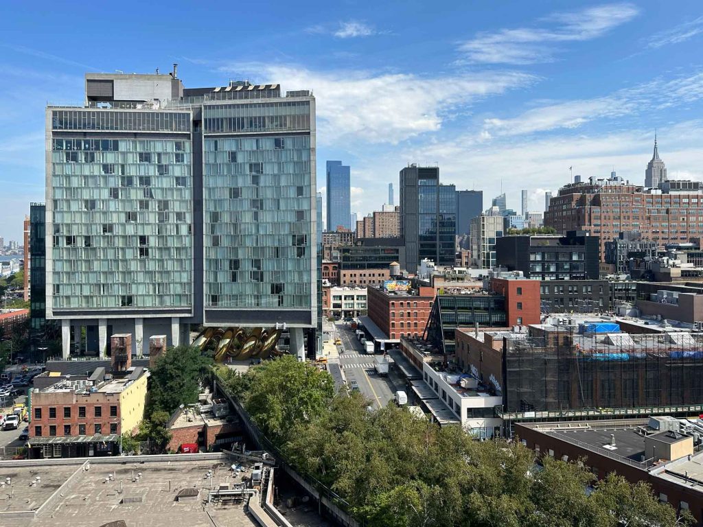 The Standard Hotel and the High Line, New York, with auruBOROS by Plastique Fantastique