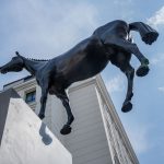 El rumor de la discordia by Gonzalo Lebrija, Plaza del Carmen, Madrid