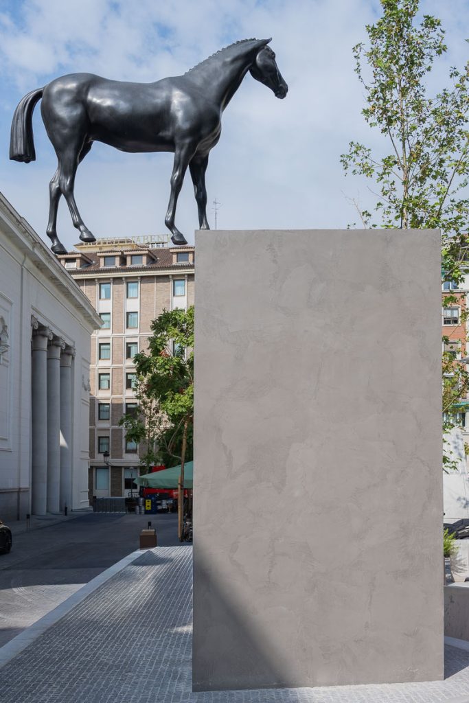 El rumor de la discordia by Gonzalo Lebrija, Plaza del Carmen, Madrid