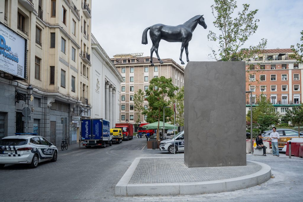 El rumor de la discordia by Gonzalo Lebrija, Plaza del Carmen, Madrid