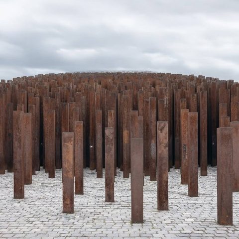 Central Monument of the 1956 Hungarian Revolution by i-ypszilon, a wedge of steel columns in Ötvenhatosok tere, Budapest